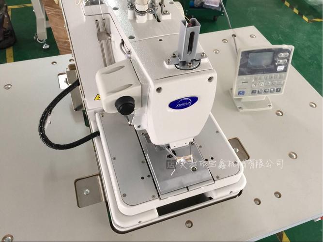 厂家直销9820圆头锁眼机 电脑自动化缝制机械，开启高效缝中设备新纪元